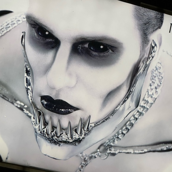 Meet your Posher, Eye - Picture 2 of 2